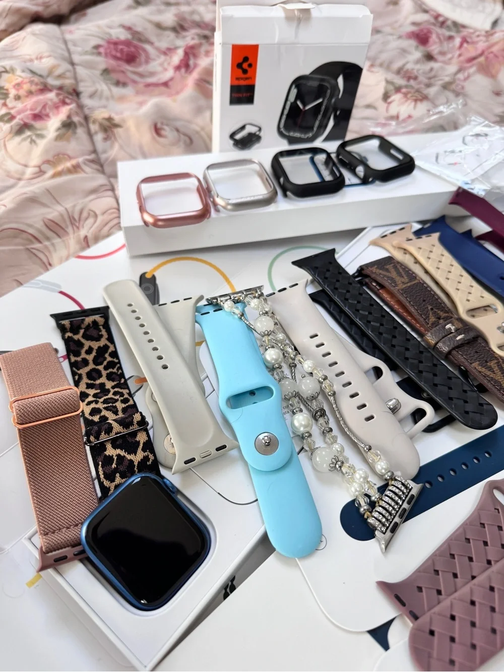 Apple Watch 7 Series Huge Bundle Case, Band, Straps excellent! Adult Owned!